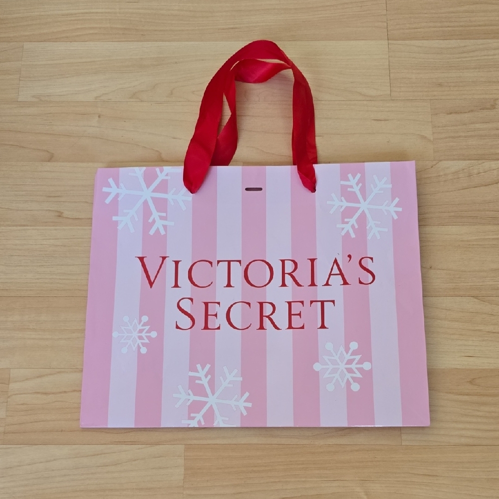 Victoria's Secret Pink and Red Snowflake Holiday Gift Bag 11"×9"×5"